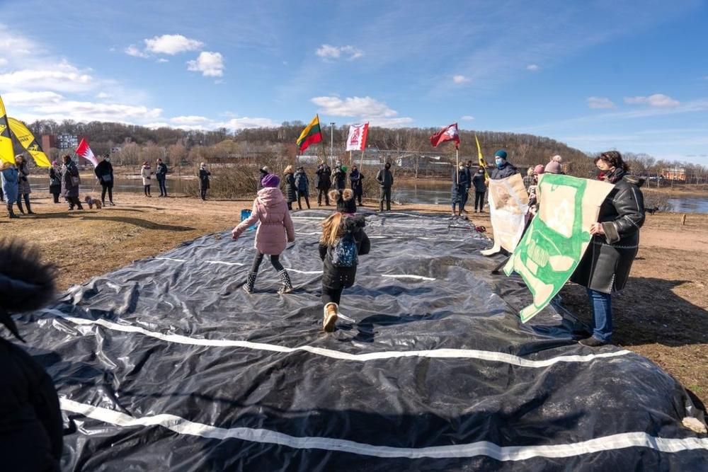 Buldozeriai sustabdyti: Šančių bendruomenė švenčia pirmą pergalę