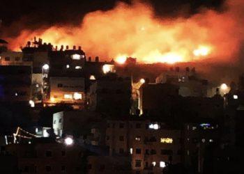 Izraelis žiauriai bombarduoja Gazos Ruožą (video)