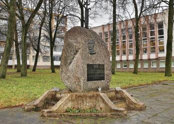 Partizanų Vyčio apygardos vado Juozo Krištaponio paminklas Ukmergėje | gzeme.lt nuotr.