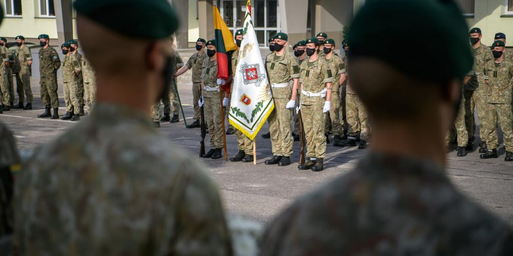 Birželio sukilimui atminti Karo akademijoje atidengta atminimo lenta