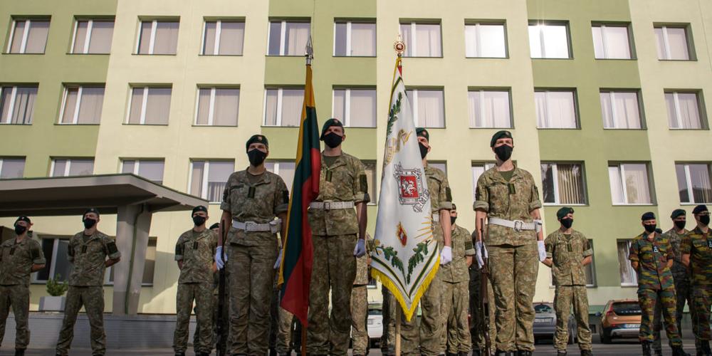 Birželio sukilimui atminti Karo akademijoje atidengta atminimo lenta