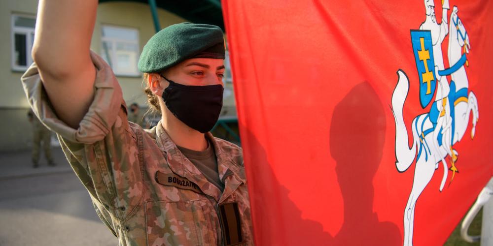 Birželio sukilimui atminti Karo akademijoje atidengta atminimo lenta