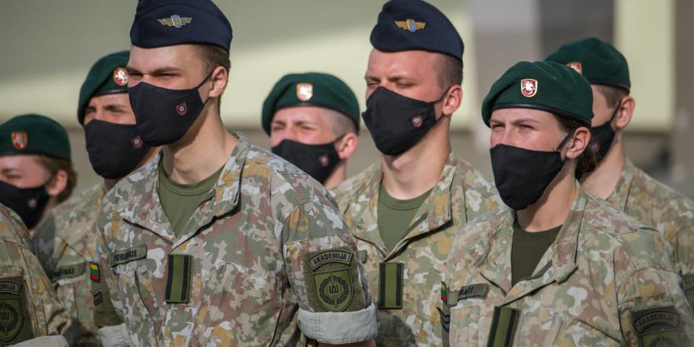 Birželio sukilimui atminti Karo akademijoje atidengta atminimo lenta