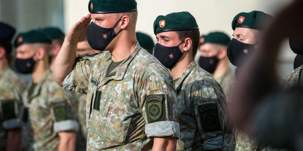 Birželio sukilimui atminti Karo akademijoje atidengta atminimo lenta