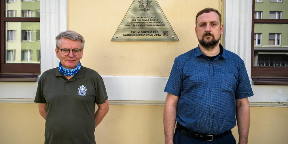 Birželio sukilimui atminti Karo akademijoje atidengta atminimo lenta