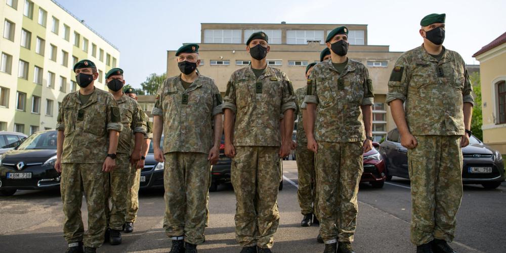 Birželio sukilimui atminti Karo akademijoje atidengta atminimo lenta