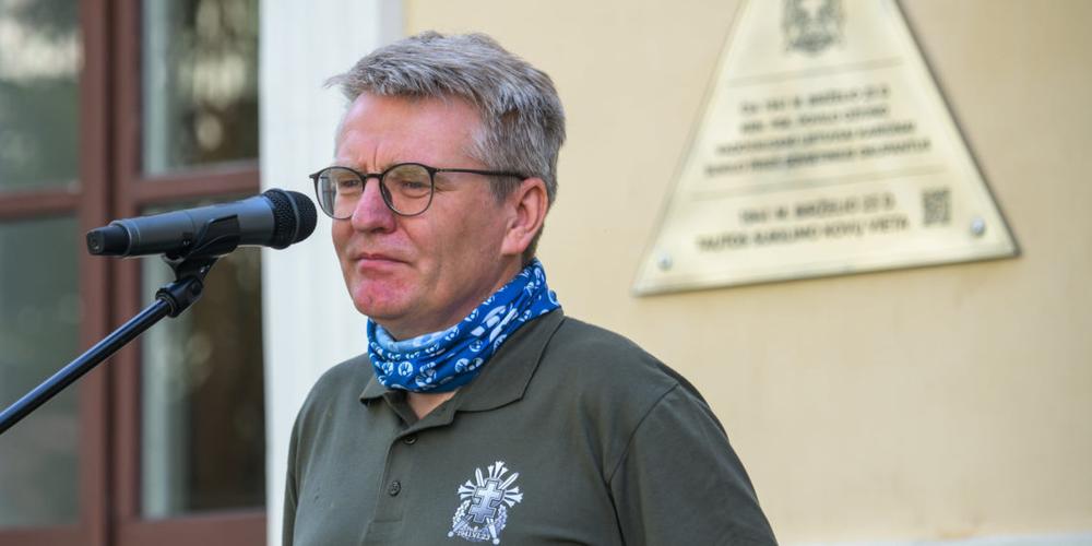 Birželio sukilimui atminti Karo akademijoje atidengta atminimo lenta