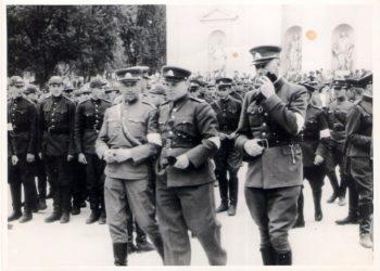 Lietuvių karių rikiuotė Katedros aikštėje 1941 m. birželio 28 d. | P. Stankero asm. archyvas