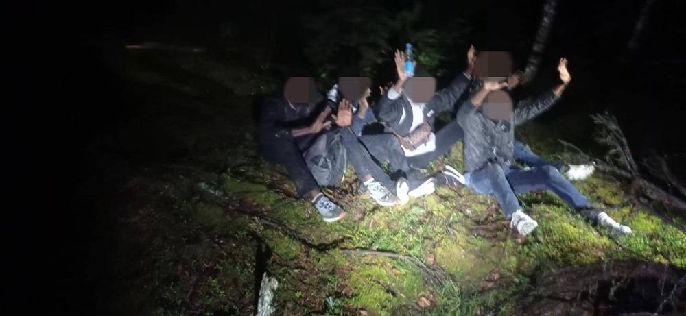 Dėl migrantų plūstančių į Lietuvą paskelbta ekstremalioji situacija