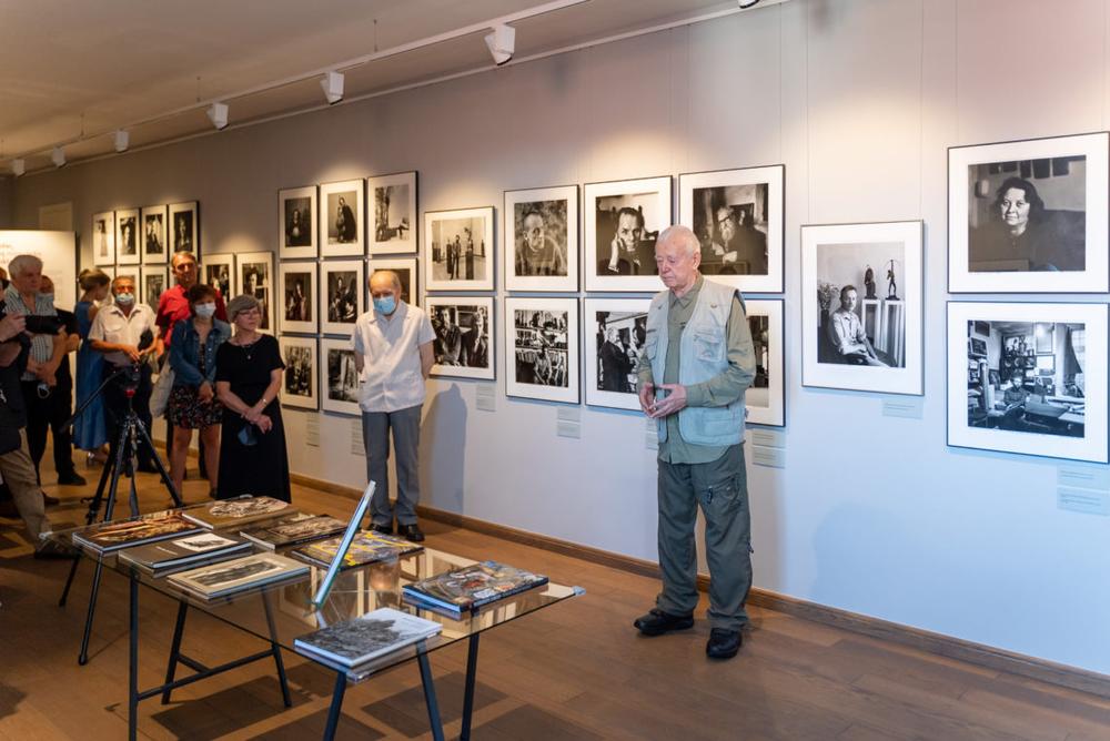 Kviečia iškiliausių Lietuvos dailininkų portretų paroda