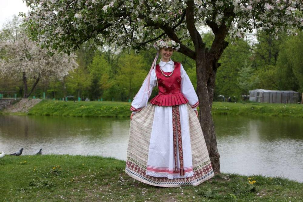 Smagi ir kūrybinga vasaros stovykla tradicijų centre „Būties ratu“