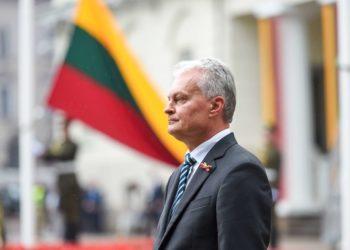 Valstybės dienos proga Vilniaus S. Daukanto aikštėje surengtos įspūdingos vėliavų pakėlimo iškilmės