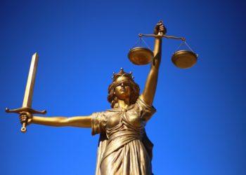 Kaip galima sužinoti teismo sprendimą dar iki teismo ir net iki pirmo susitikimo su advokatu? Jokios magijos – štai kaip tai veikia