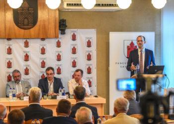 Panevėžyje aptarta būsima kelių pertvarka