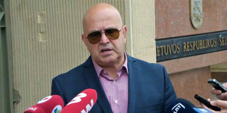 Šeimų sąjūdžio atstovai susitiko su Seimo pirmininke