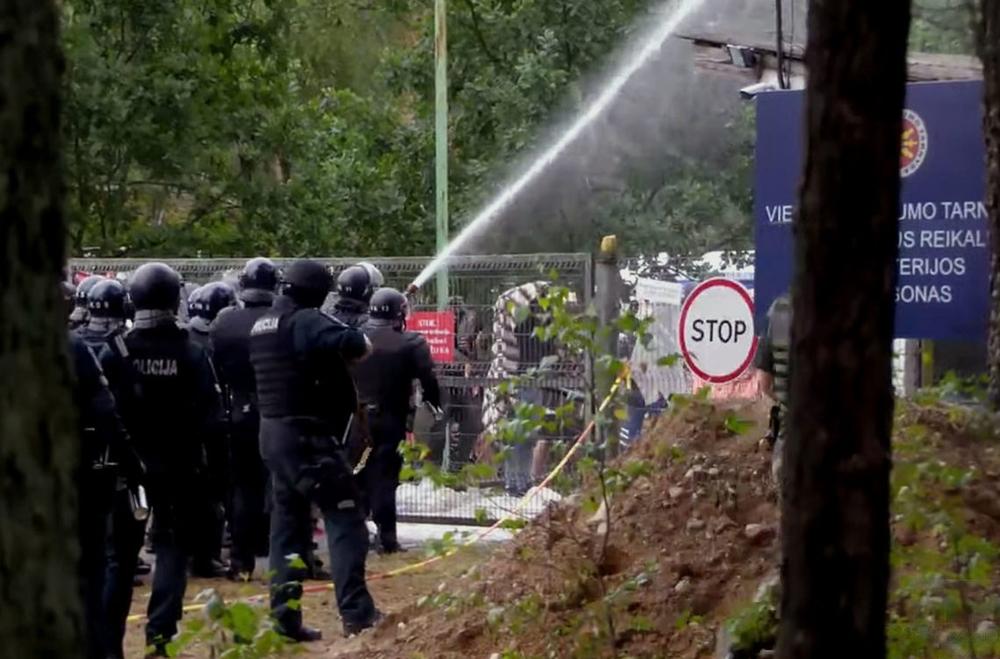 Lietuvos valstybės sienos pažeidėjų maištas Rūdninkų poligone | Alkas.lt nuotr.