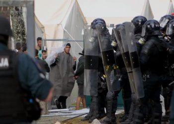 Rūdninkų poligone įkurdinti valstybės sienos pažeidėjai ėmė maištauti Papildyta