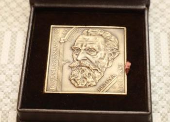 Laukiama nusipelniusiųjų gauti Nacionalinę Jono Basanavičiaus premiją