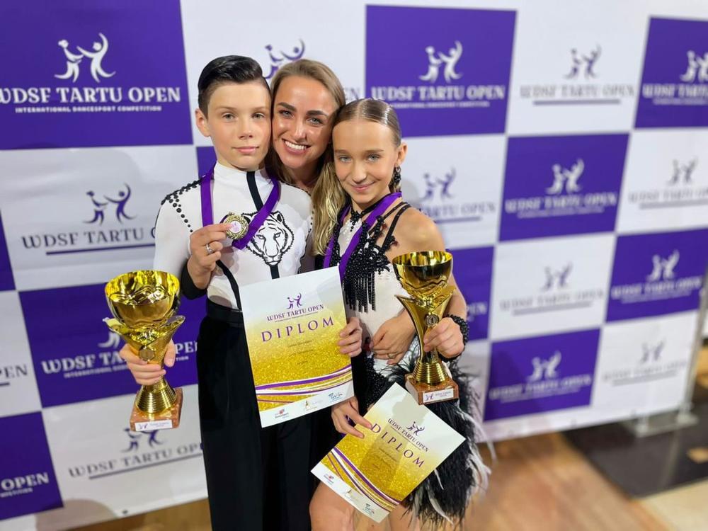 Iš pasaulio sportinių šokių reitingų varžybų šokėjai grįžo su medaliais