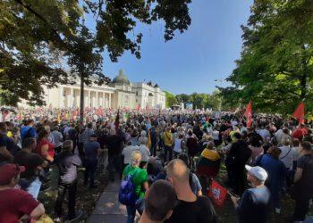 Rugsėjo 10-osios mitingas – Vilniaus Katedros aikštėje (tiesiogiai) Po mitingo – surengta konferencija „Valstybių ateitis diktatūros šešėlyje“