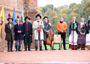 Zapyškyje suplevėsavo pašventinta Sūduvos vėliava