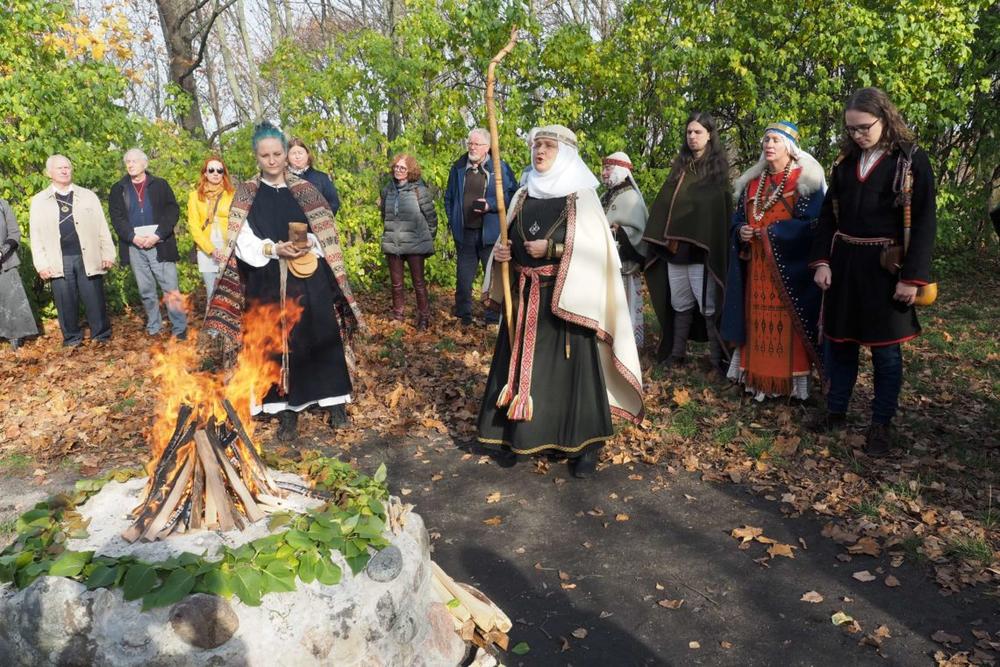 Baltų kultūros puoselėtojai, Romuvos Krivei Inijai Trinkūnienei –70