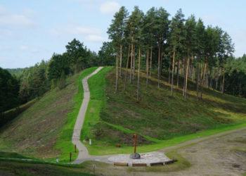 Piliakalniai po atnaujinimo jau kviečia lankytojus