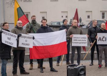 Vyko palaikymo akcija prie Lenkijos ambasados