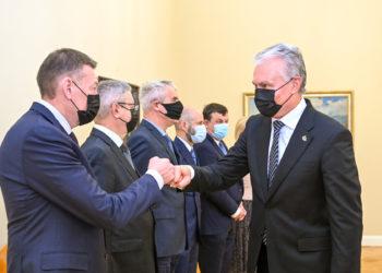 Prezidentas susitiko su verslo atstovais