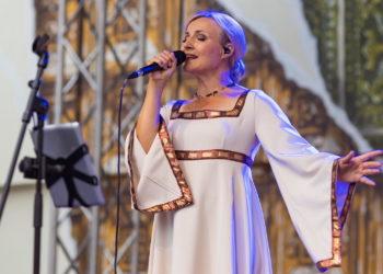 Klaipėdiečiai kviečia į koncertą „Lyliumai su Rasa Serra“