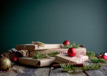 Tebesukantiems galvą dėl dovanų – knygos apie Kalėdas mažiems ir dideliems