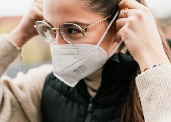 Uždaruose renginiuose privalomi respiratoriai