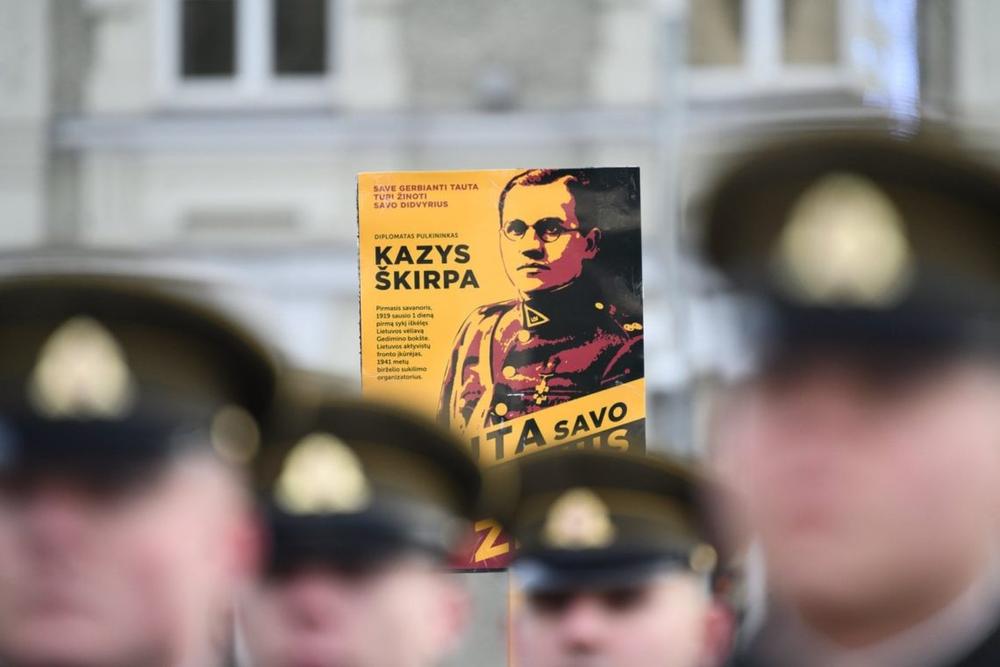 V. Valiušaitis. Apie trispalvės iškėlimą Gedimino kalne