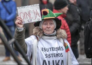 Sausio 13-ąją – Laisvės dieną piliečiai nušvilpė minėjime pasisakančius valdančiuosius, plojo tik Prezidentui PILDOMA