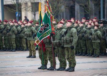 Minint Krašto apsaugos savanorių pajėgų įkūrimo 31-ąsias metines prie Seimo rūmų įvyks iškilminga rikiuotė