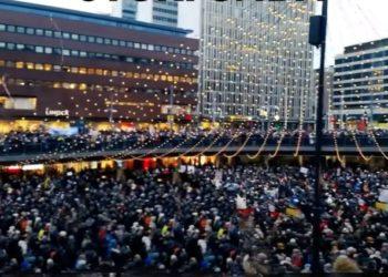 A. Daunys. Visame pasaulyje – milžiniški protestai prieš laisvių suvaržymus