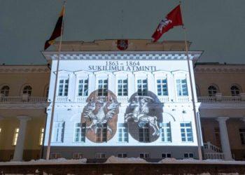 Prezidentūra pagerbė 1863 – 1864 m. sukilimo dalyvius simboliniu šviečiančiu vaizdu