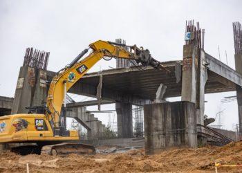 Nacionalinio stadiono vietoje – griovimo darbai