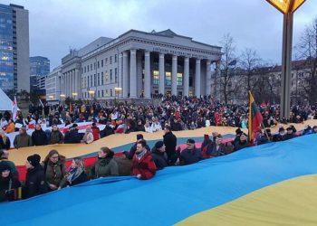 Karo muziejus prisijungia prie Vienybės ir solidarumo su Ukraina akcijos