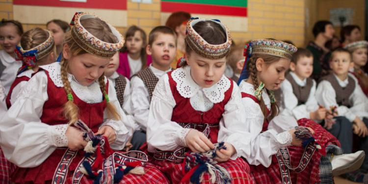 Lituanistinės mokyklos užsienyje