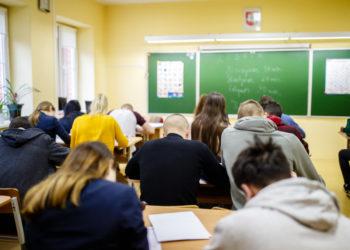 Beveik pusė atvykusių ukrainiečių vaikų mokosi lietuviškose mokyklose, dauguma ikimokyklinukų rinkosi lietuviškus darželius