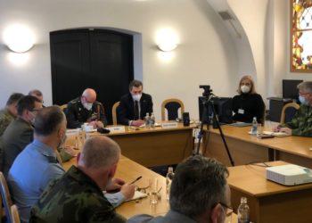 Su užsienio gynybos atašė aptartas atsakas į Rusijos agresiją