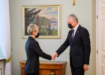 Prezidentas ragina atidžiau tirti korupcinius ir kibernetinius nusikaltimus