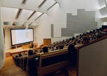 Nutylima švietimo bėda: kaip tvarkomės su kitų autorių darbų pasisavinimu aukštosiose mokyklose?