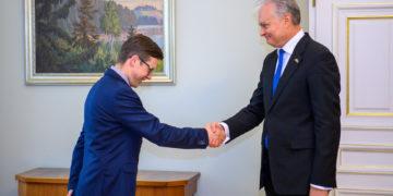 Prezidentas: viešuosiose pirkimuose reikia siekti dar daugiau skaidrumo