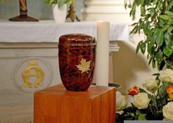 Įteisinta galimybė pelenus išbarstyti vandenyje