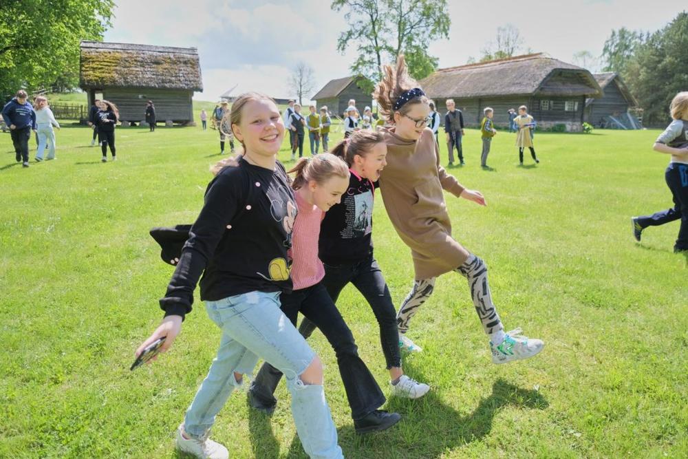 Kleboniškių kaime – Sekminių šventė