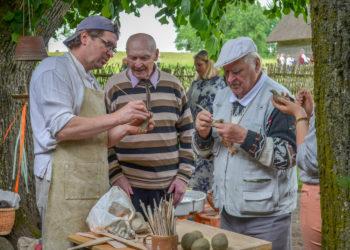 Kleboniškių kaime vyko senųjų amatų mokymai | L. Prascevičiūtės nuotr.