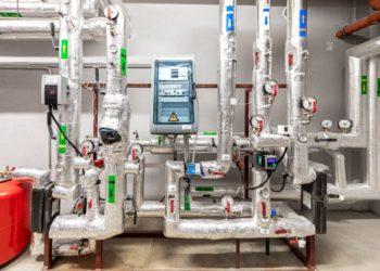 Kauniečiai suskubo atnaujunti šilumos punktus