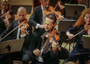 Scenoje susitiko du orkestrai | mzirafos.lt nuotr.